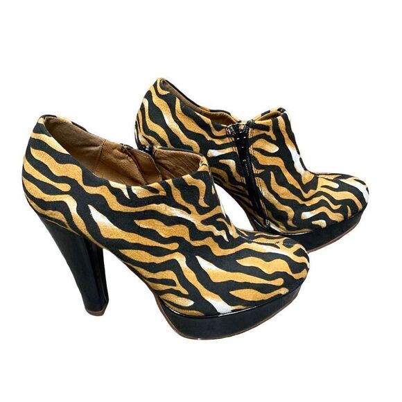 Lime Light Cheetah Platform Heel Ankle Bootie Size 8 - Picture 1 of 8